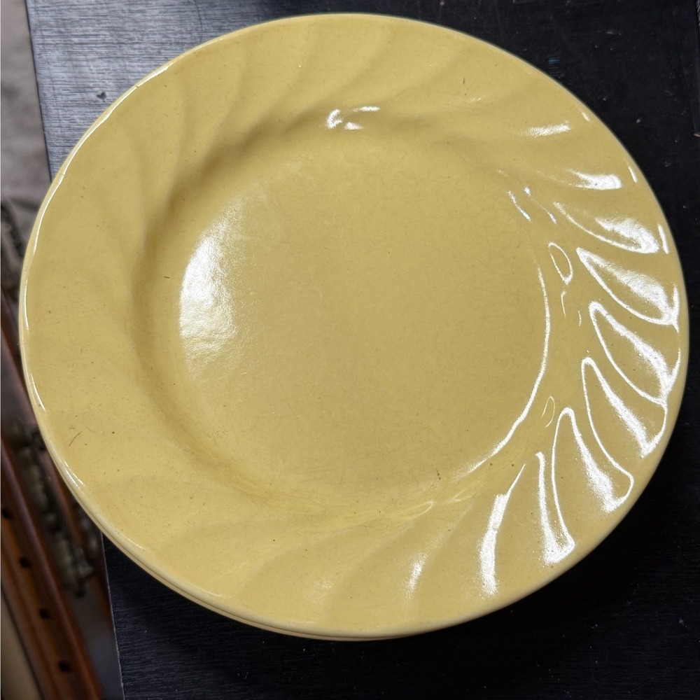Metlox Poppytrail Yorkshire Swirl Pastel Yellow Salad Plates 1940s California